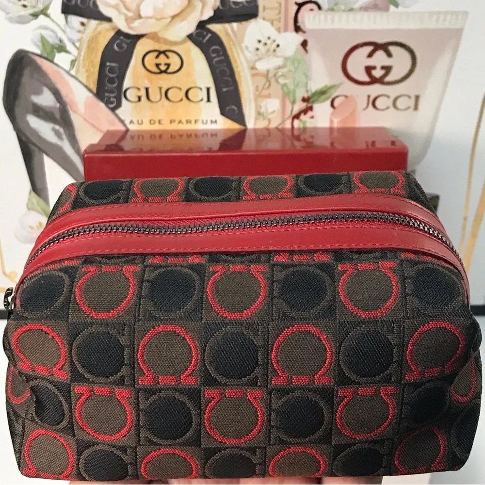 Salvatore Ferragamo Gancini Pouch Bag🔥😍